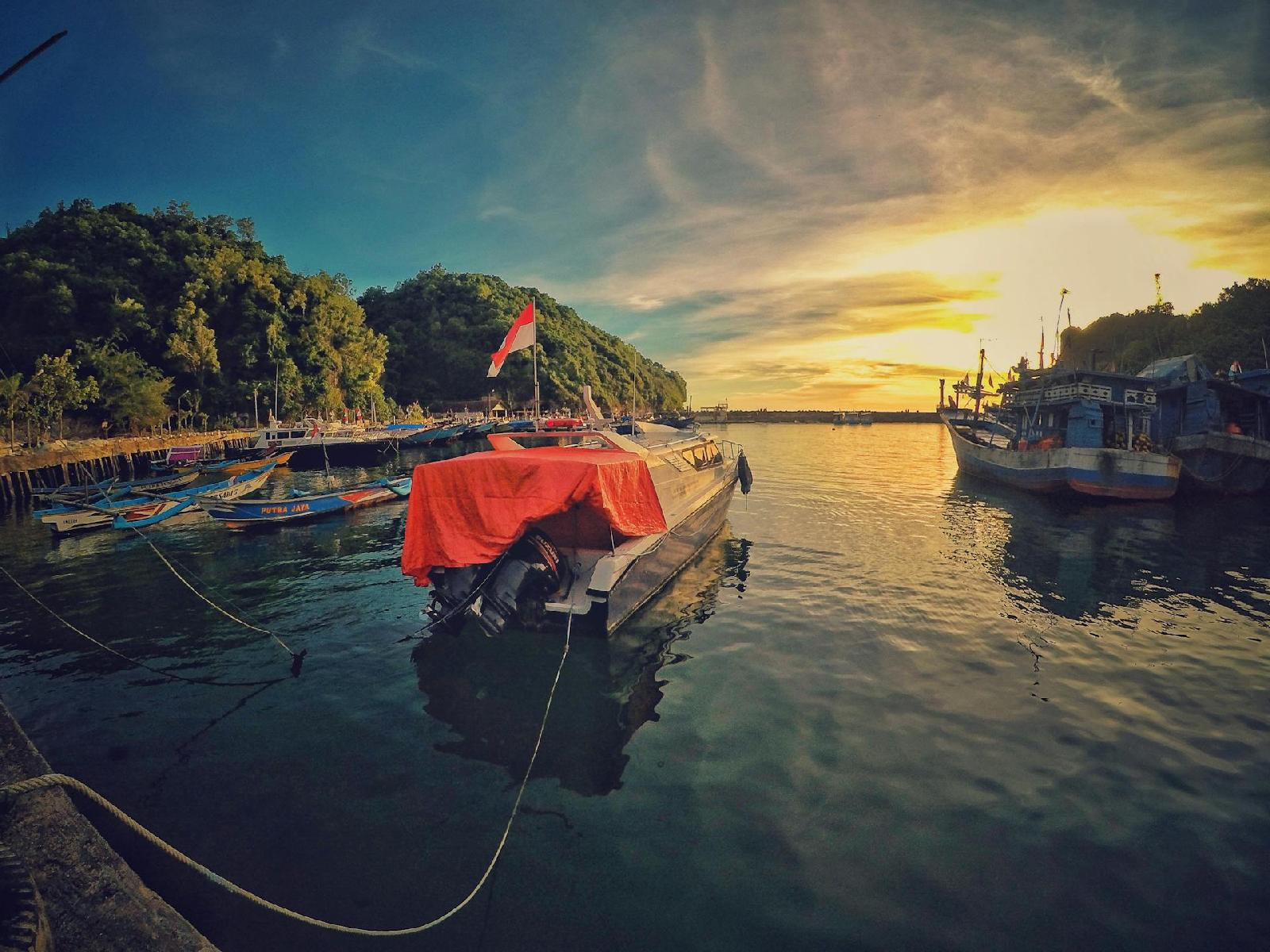 Ile de lombok en indonesie : un voyage inoubliable a travers ses paysages saisissants